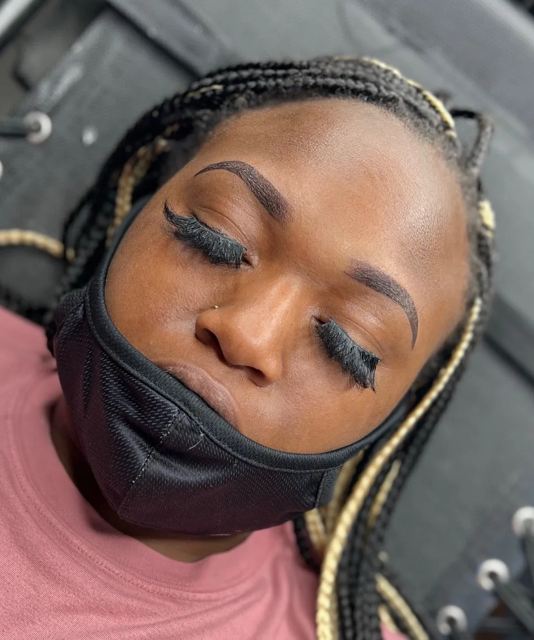 Healed ombré brows with a crisp shape and natural gradient front to tail.